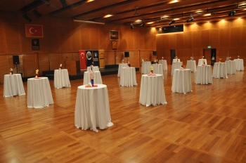 HÜDAVENDİGAR SALONU